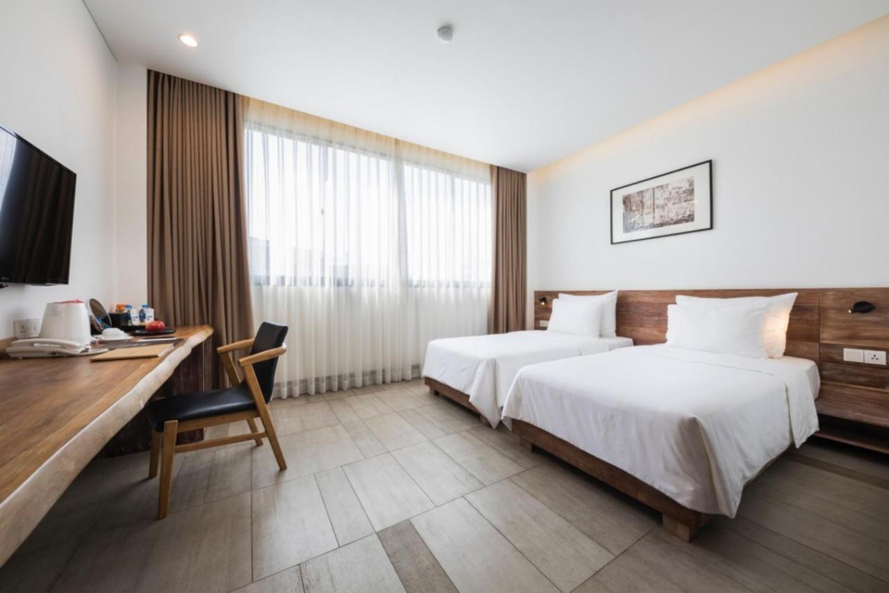 Hotel Triple E